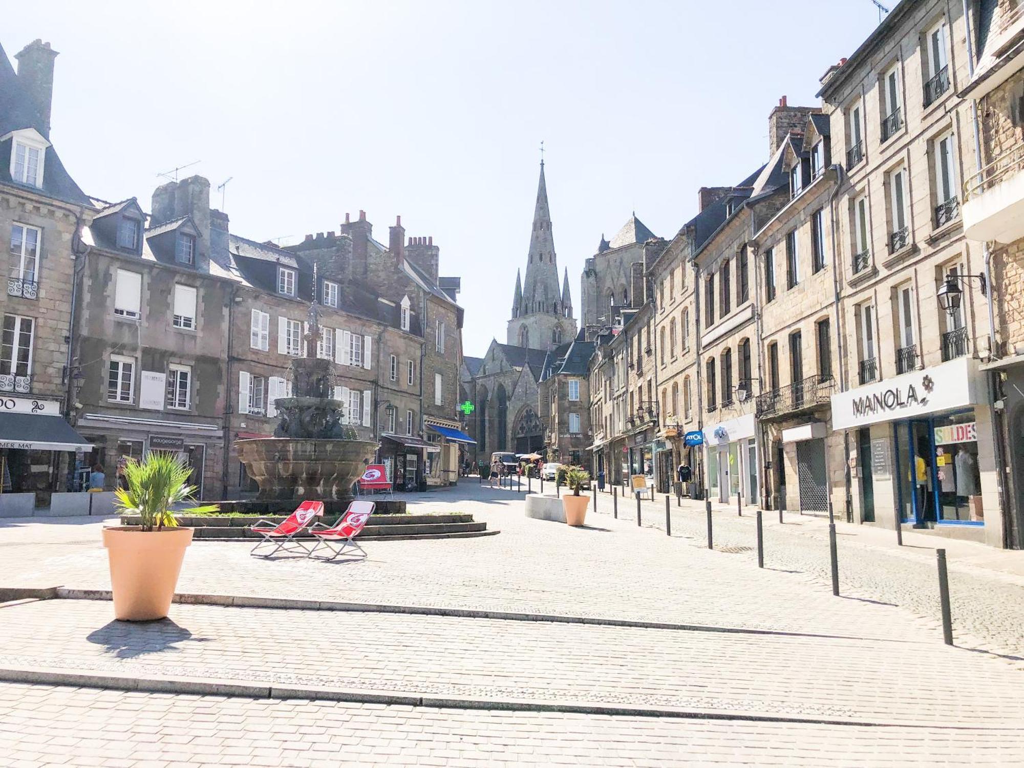 New: Agreable & Lumineux *Gare* Leilighet Guingamp Eksteriør bilde