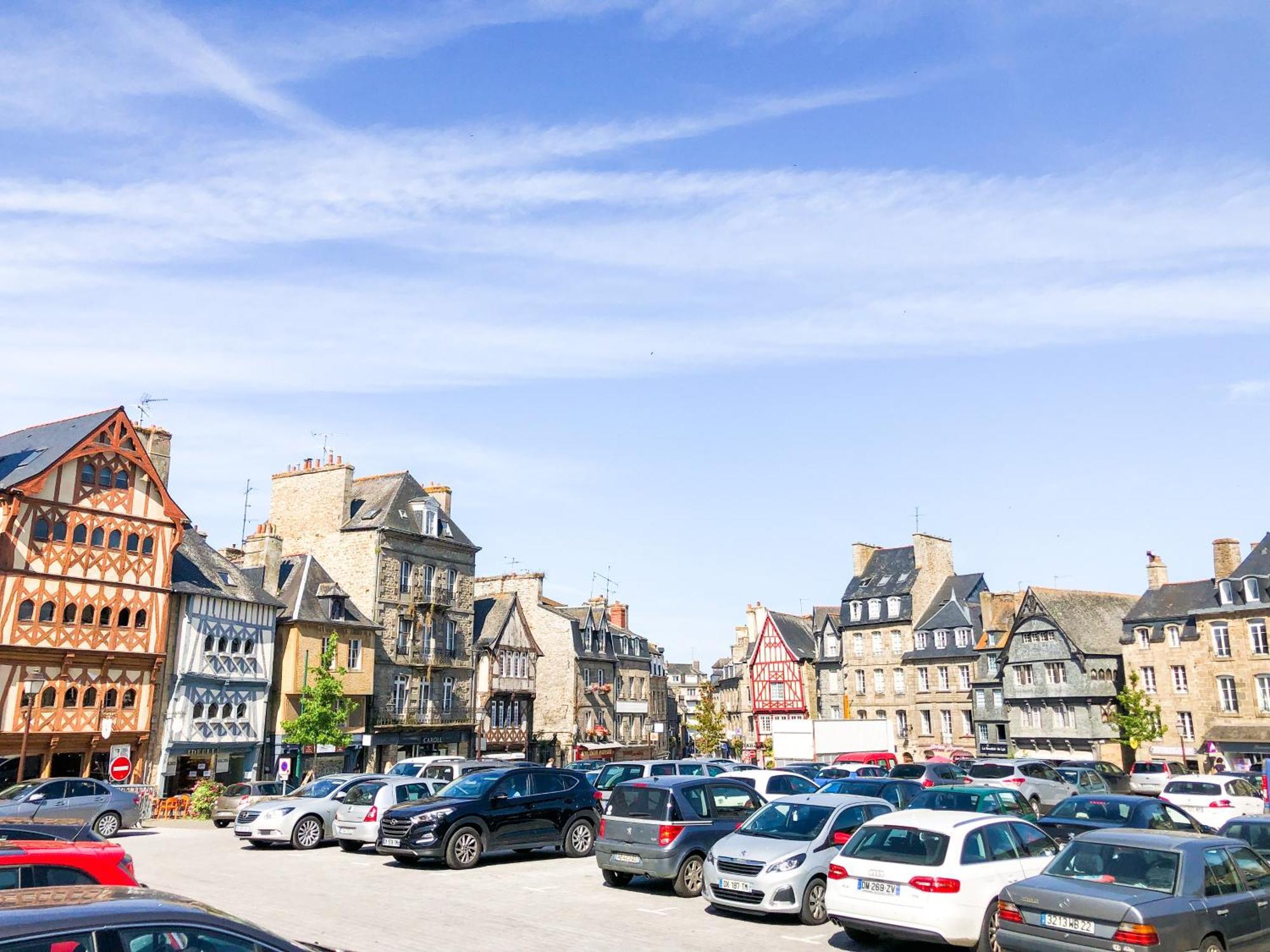 New: Agreable & Lumineux *Gare* Leilighet Guingamp Eksteriør bilde